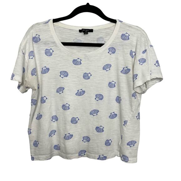 Forever 21 Tops - Forever 21 T-Shirt Boxy Fit Round Neck Seashell Pattern Short‎ Sleeve White M